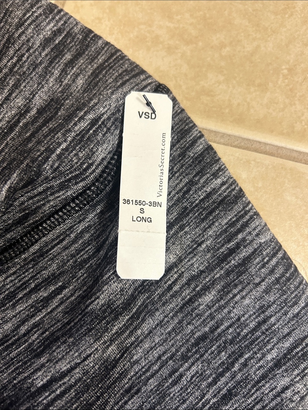 Victoria's Secret Heathered Black Gray Athletic Leggings - Picture 3 of 4